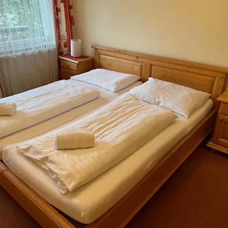 Aparthotel Haus Buchacher 3*